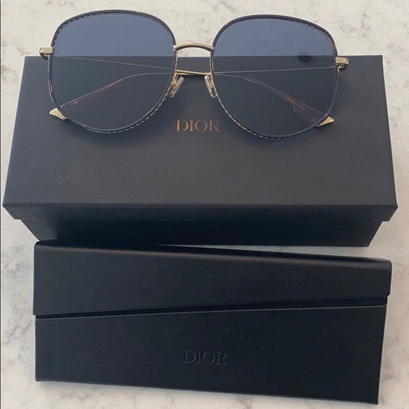 Dior sunglasses. Brand new in box - Picture 1 of 7